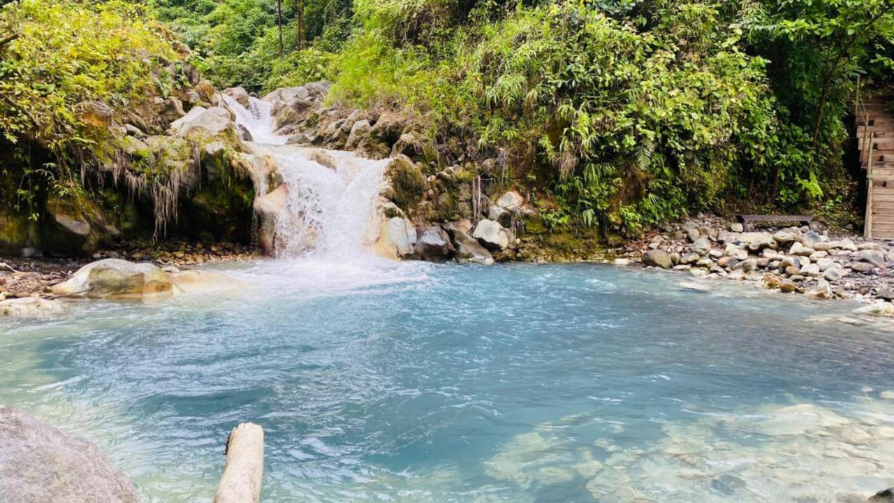 Blue River Resort & Hot Springs Либерия Экстерьер фото